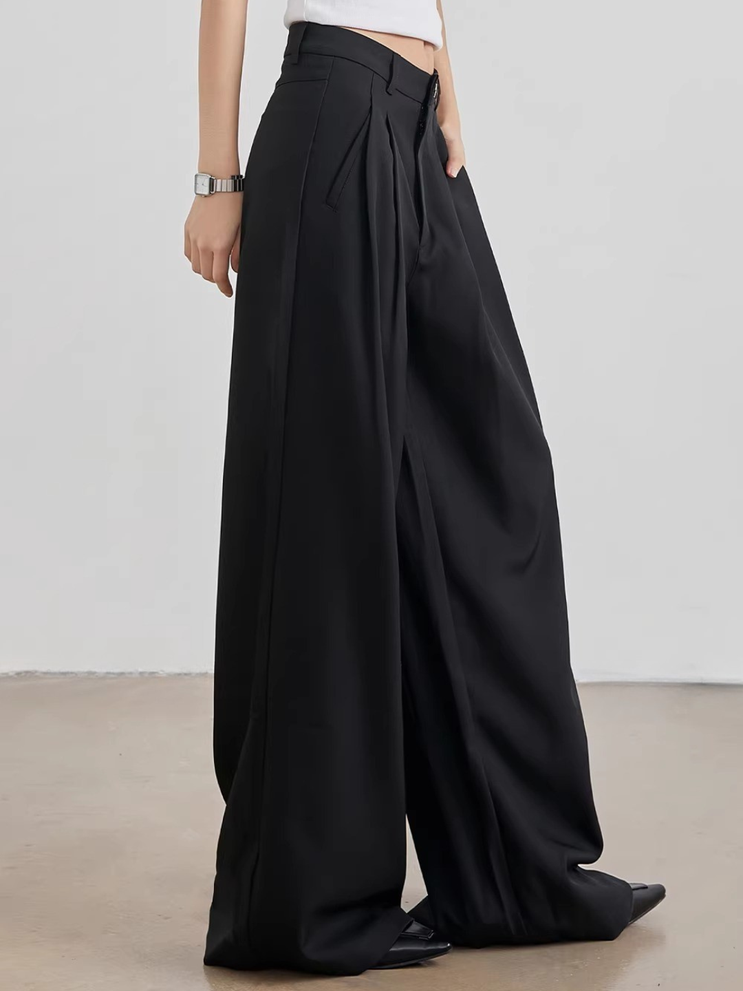 Tuck Wide Slacks
