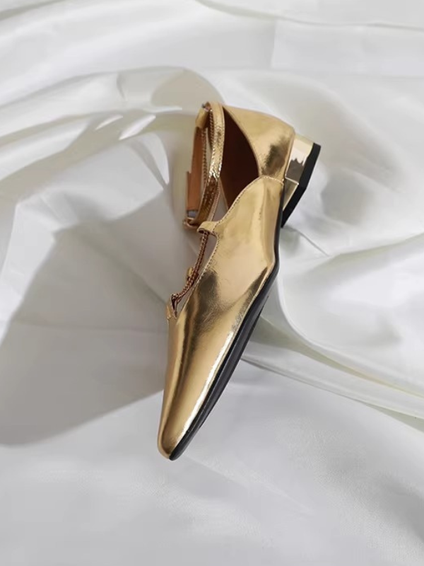 Modern Chain Pointed Flats