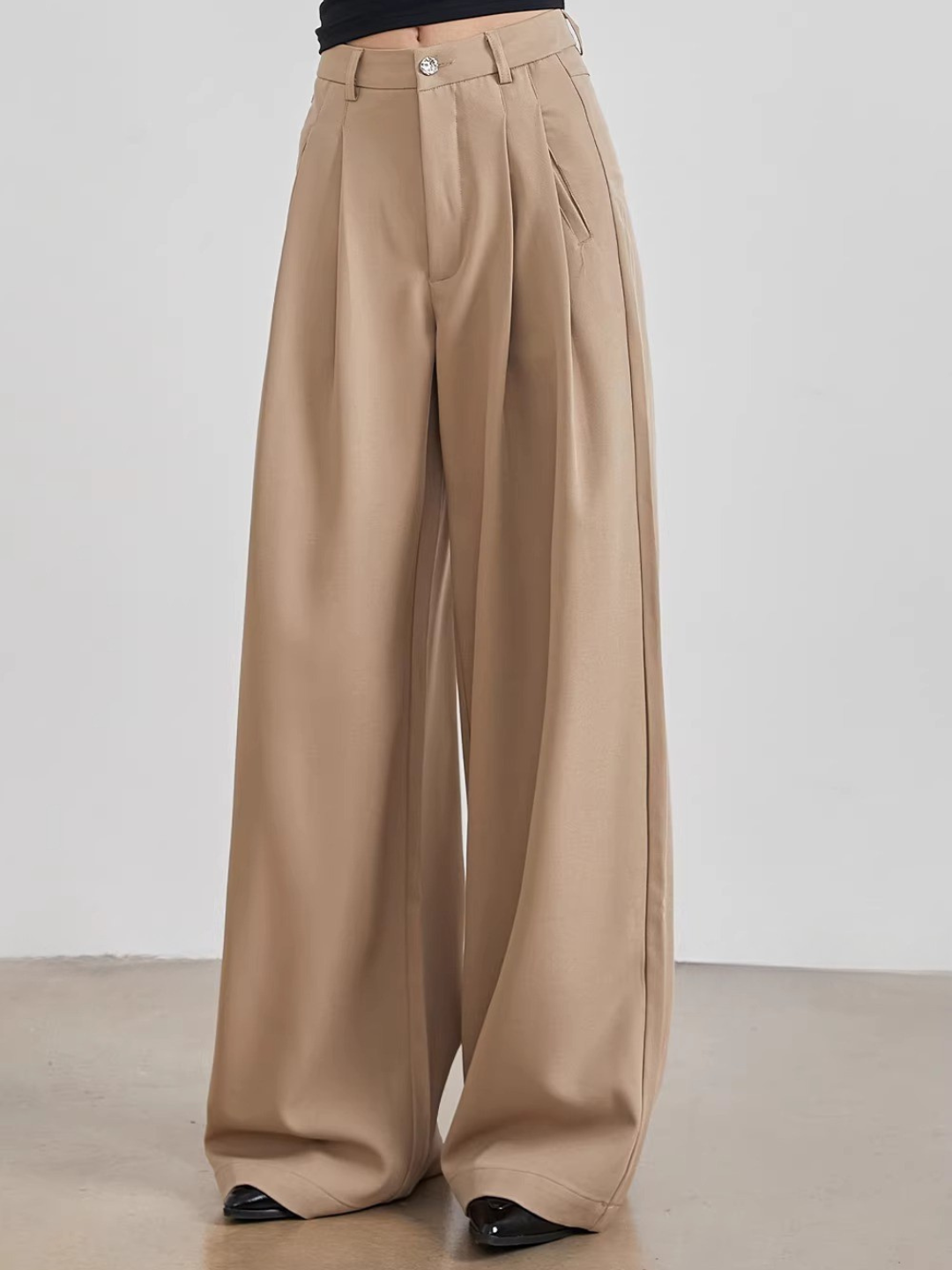 Tuck Wide Slacks