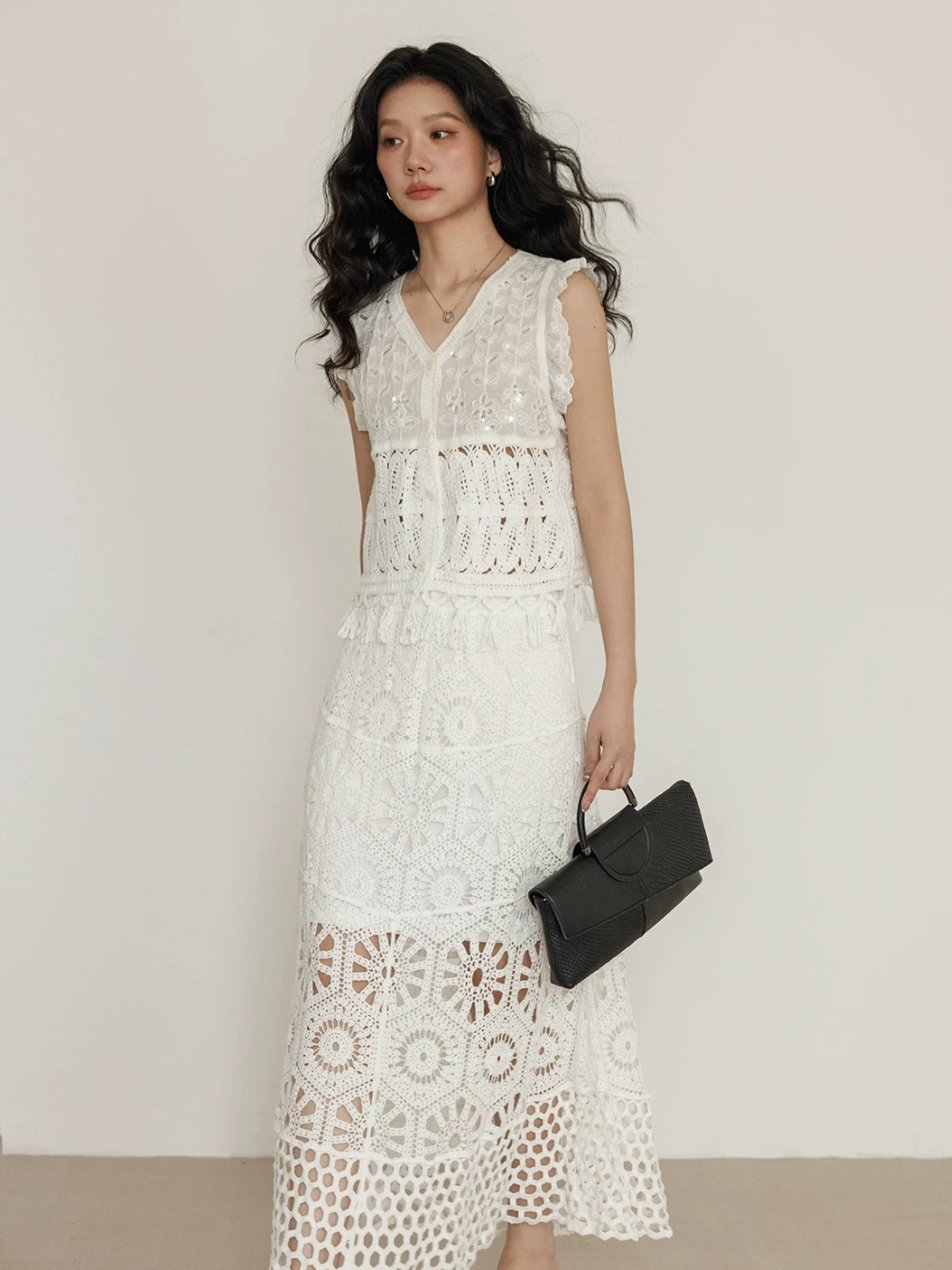 〈Pre order〉Sequin Crochet Lace Top