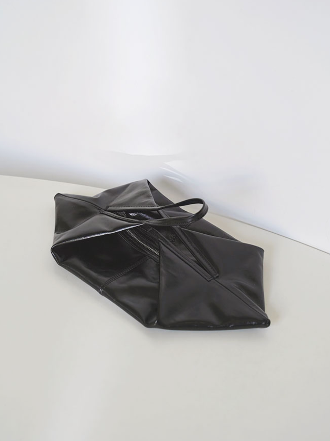 【PANLULUPAN】Sculptural Leather 2WAY Bag