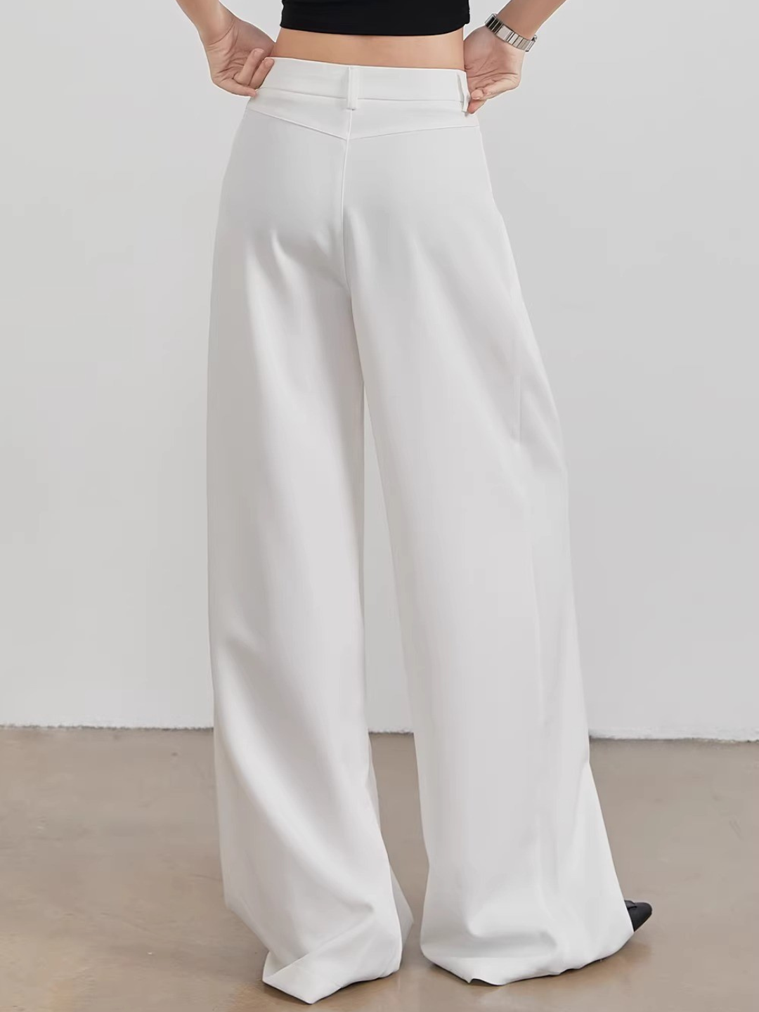 Tuck Wide Slacks