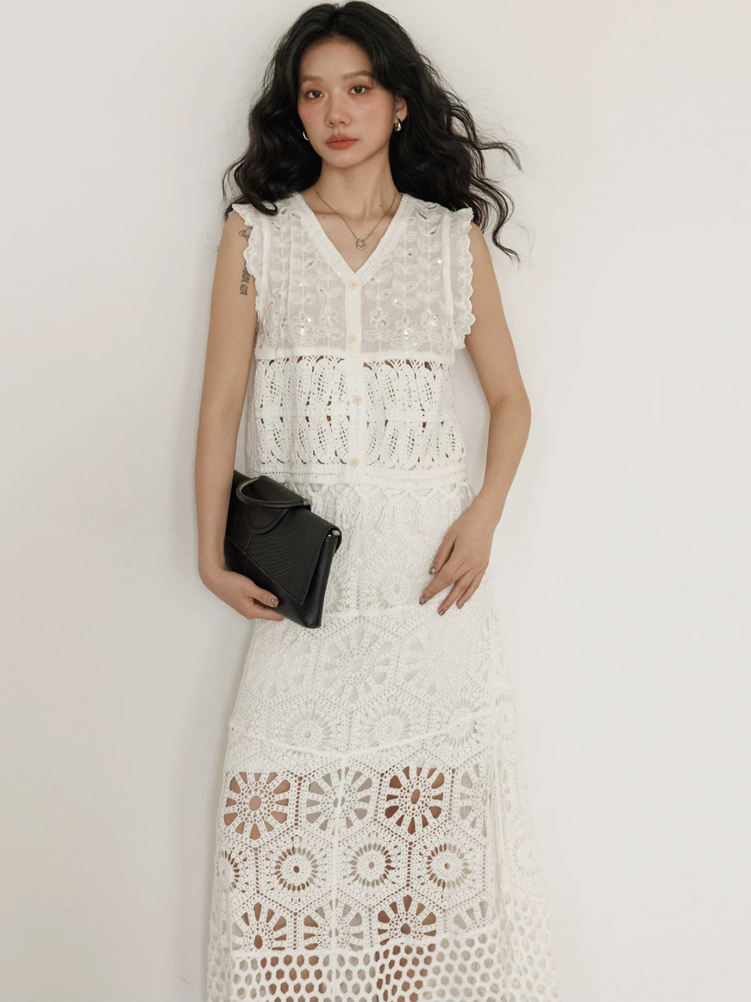 〈Pre order〉Sequin Crochet Lace Top
