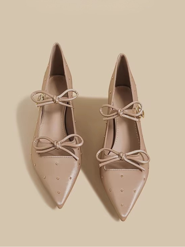 Studded Ribbon Strap Pumps