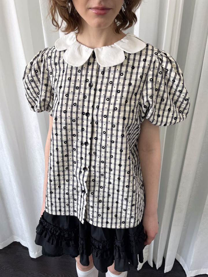 【Loose Smell】Petal Collar Floral Check Blouse