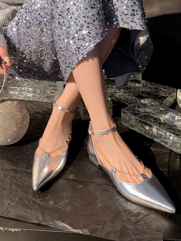 Modern Chain Pointed Flats