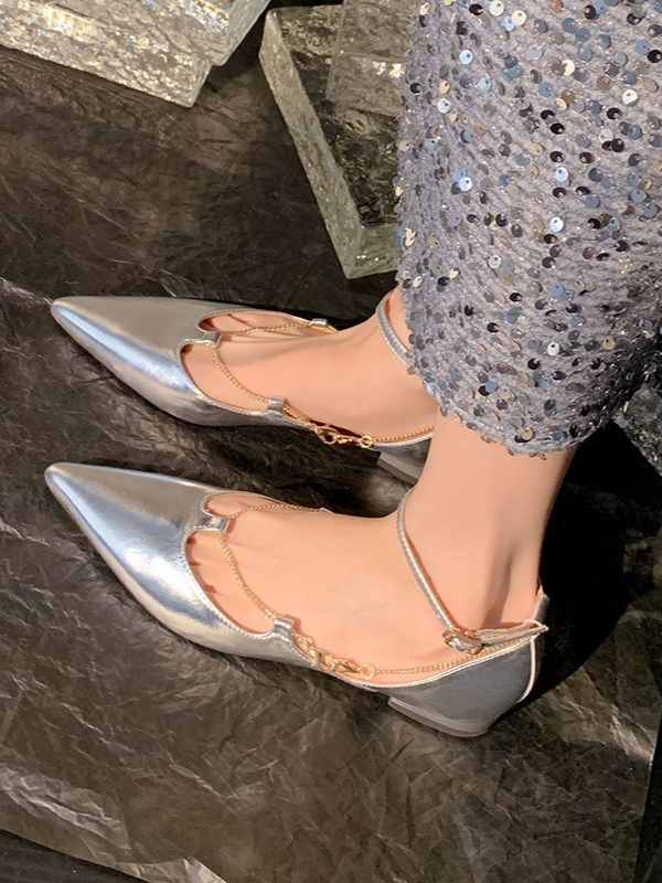 Modern Chain Pointed Flats