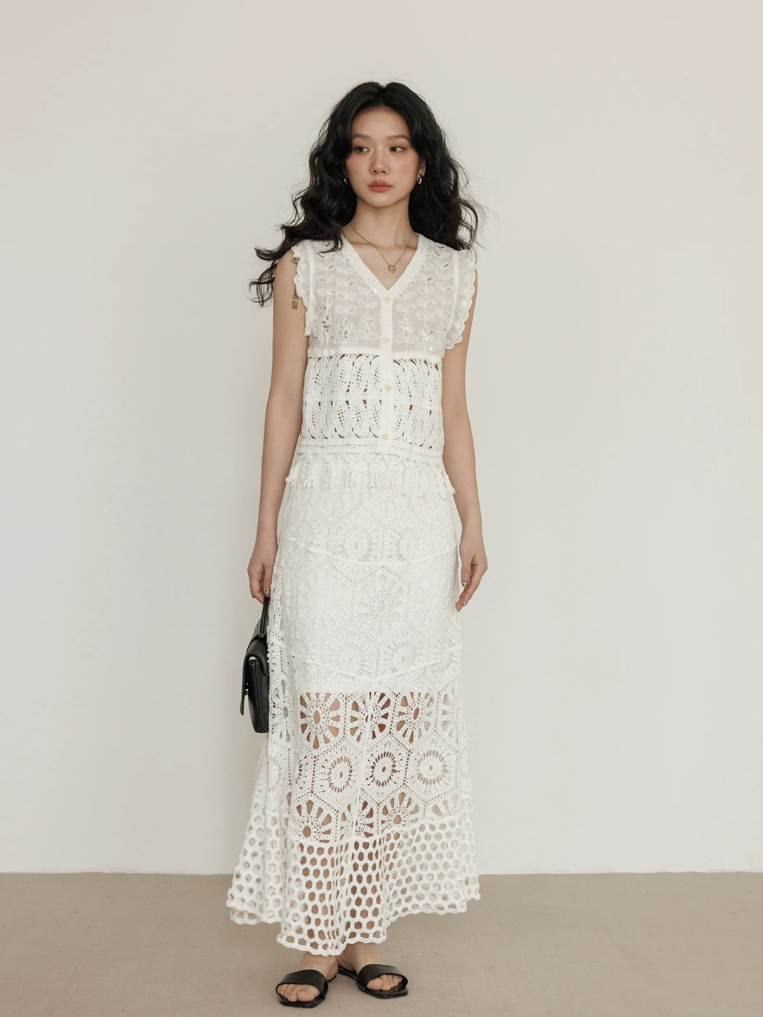 〈Pre order〉Sequin Crochet Lace Top