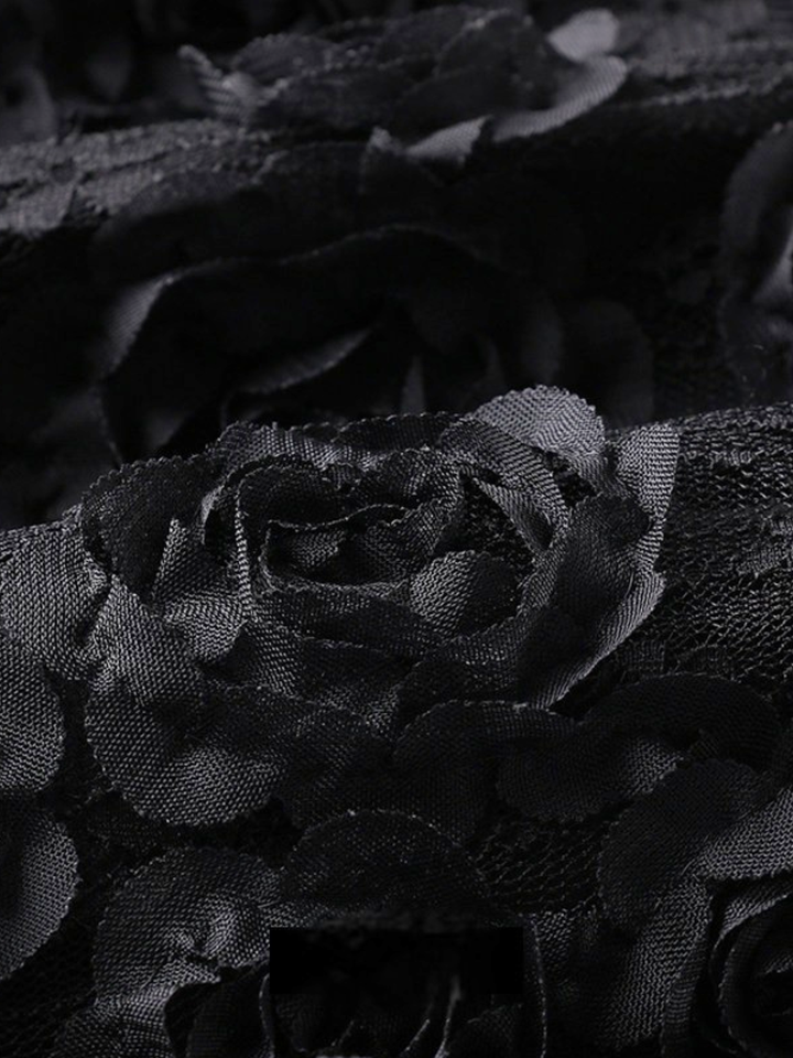 〈Pre order〉Noir Flower Lace Dress