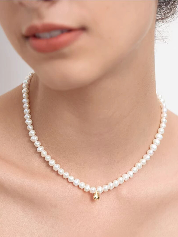 【EGO ACC】Teardrop Accent Freshwater Pearl Necklace