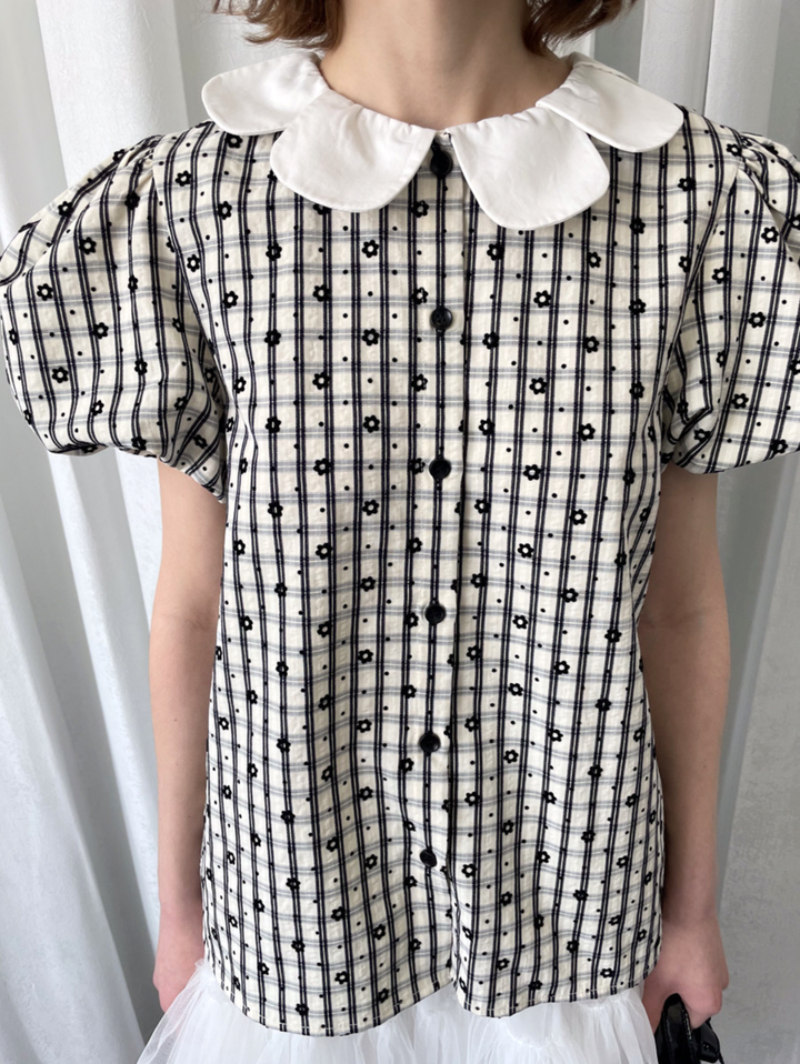 【Loose Smell】Petal Collar Floral Check Blouse