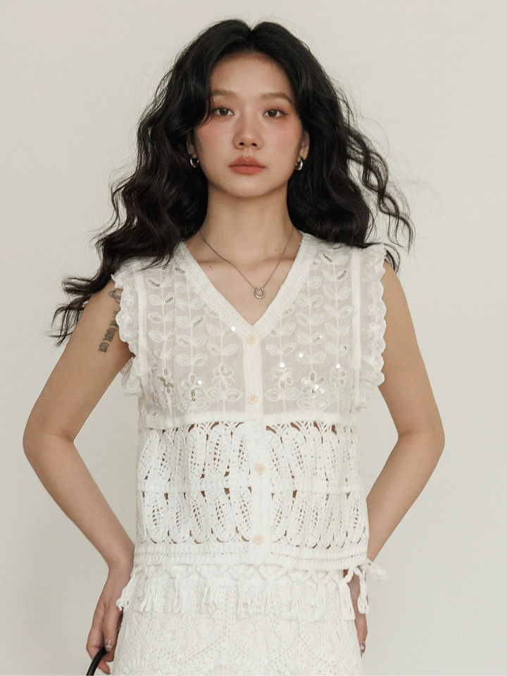 〈Pre order〉Sequin Crochet Lace Top