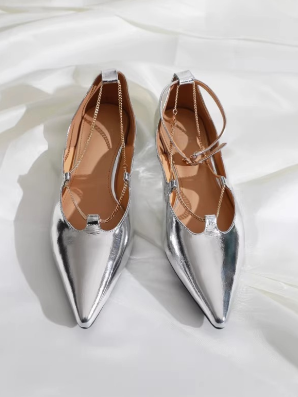 Modern Chain Pointed Flats