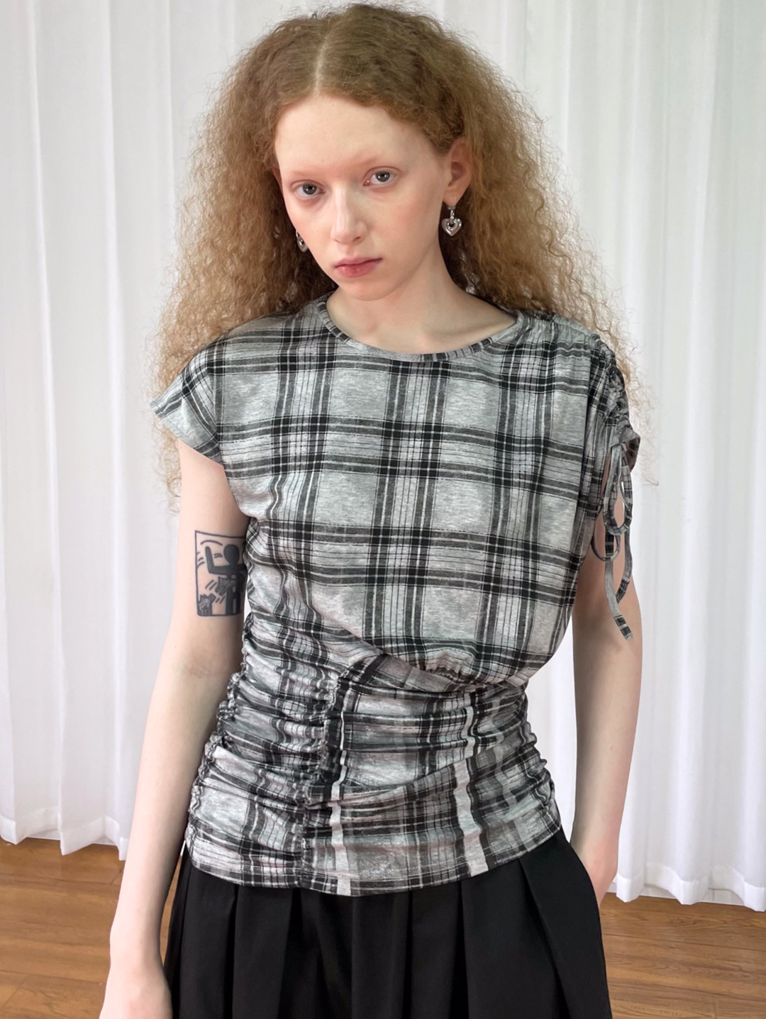 【Loose Smell】Drawstring Check Shirring Top