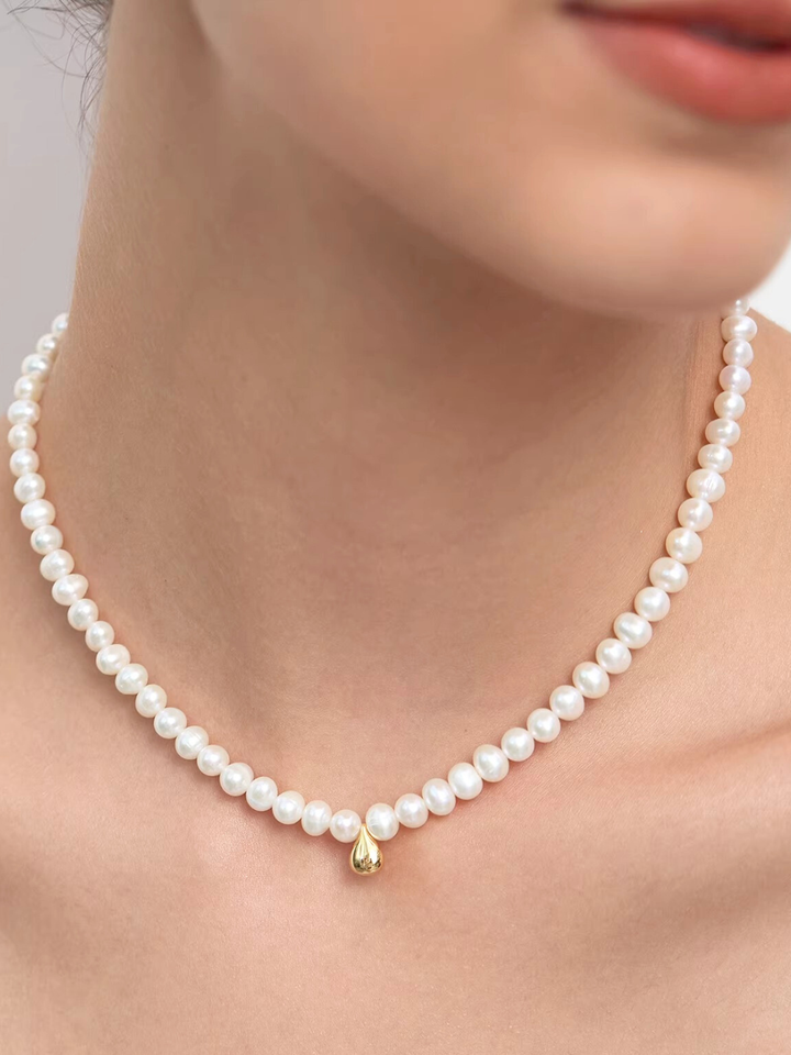 【EGO ACC】Teardrop Accent Freshwater Pearl Necklace