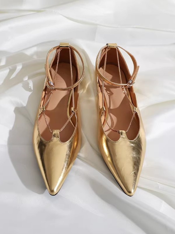 Modern Chain Pointed Flats