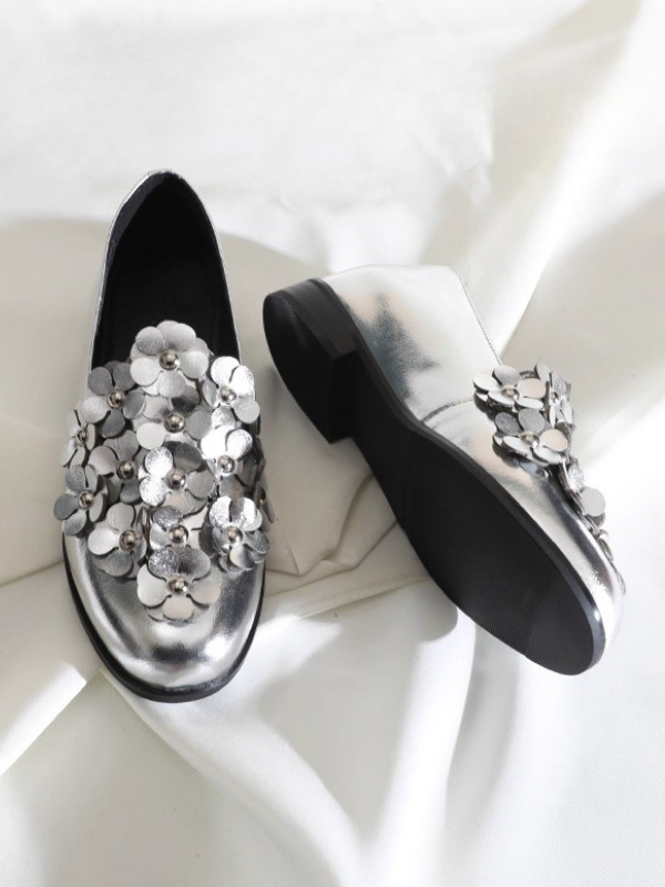 Metallic Flower Loafers（22.0cm〜）