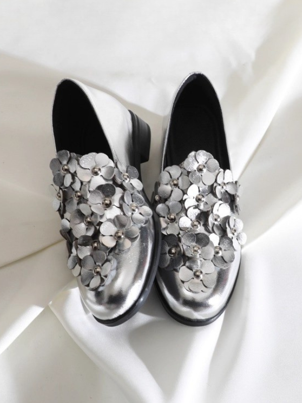 Metallic Flower Loafers（22.0cm〜）