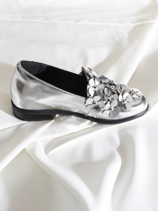 Metallic Flower Loafers（22.0cm〜）