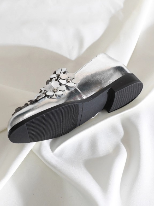 Metallic Flower Loafers（22.0cm〜）