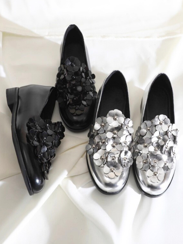 Metallic Flower Loafers（22.0cm〜）