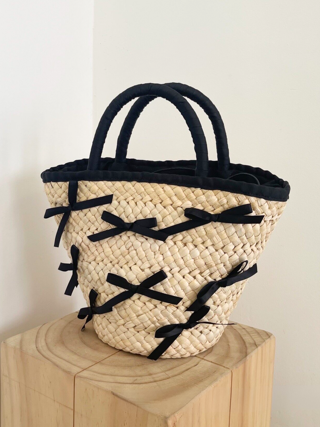 Noir Ribbon Basket Bag