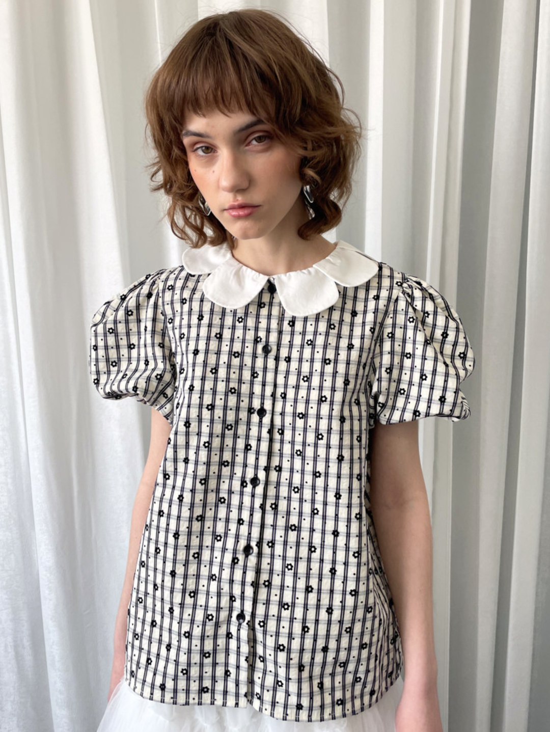 【Loose Smell】Petal Collar Floral Check Blouse