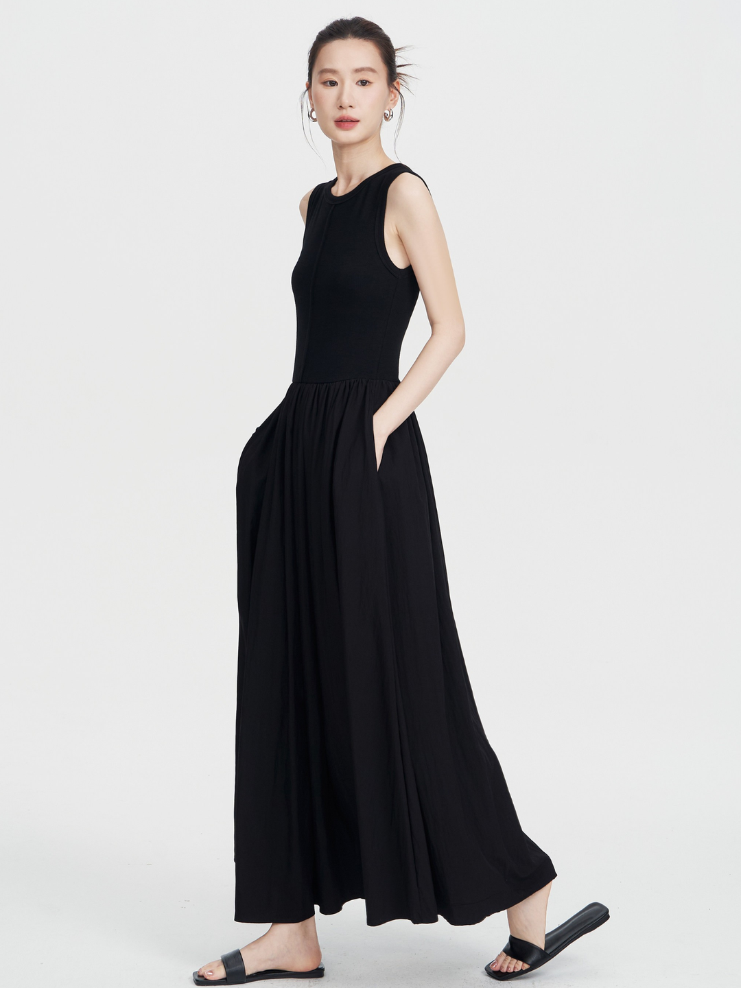 Sleeveless Knit Maxi Dress