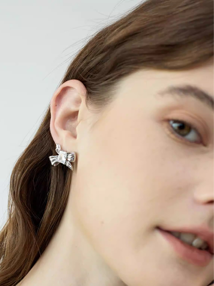 【EGO ACC】Crystal Ribbon Stud Earrings