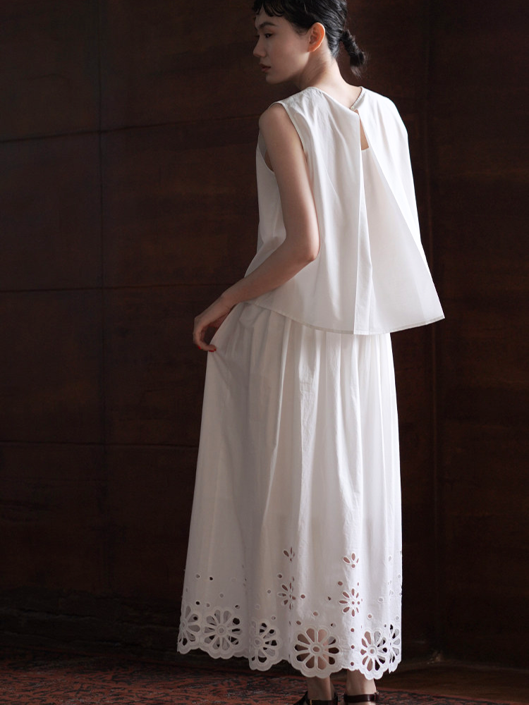Scallop Cutwork Set Dress