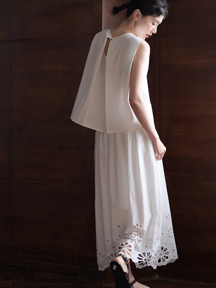 Scallop Cutwork Set Dress