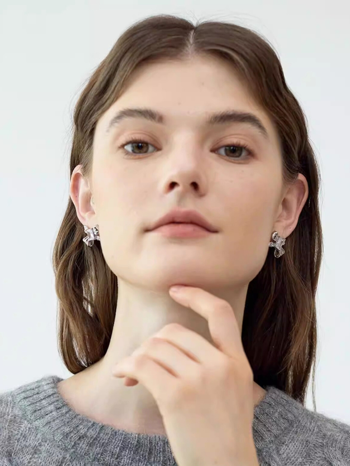 【EGO ACC】Crystal Ribbon Stud Earrings