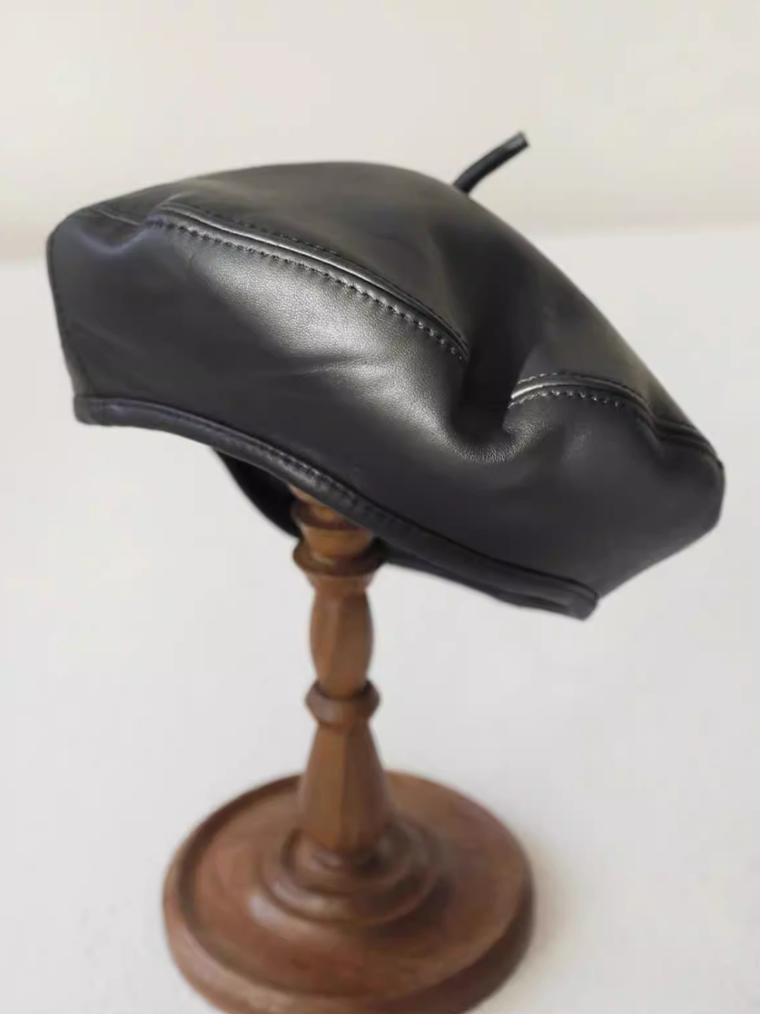 Classic Lamb Leather Beret