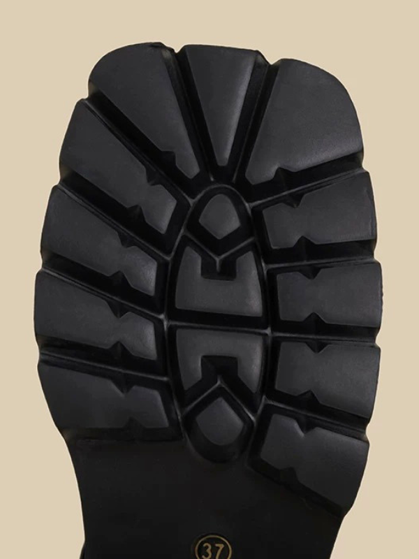 Patent Platform Strap Sandals（〜25.0cm）