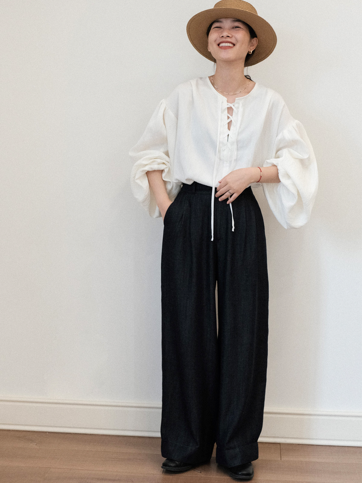 〈Pre Order〉Lace-Up Balloon Sleeve Blouse