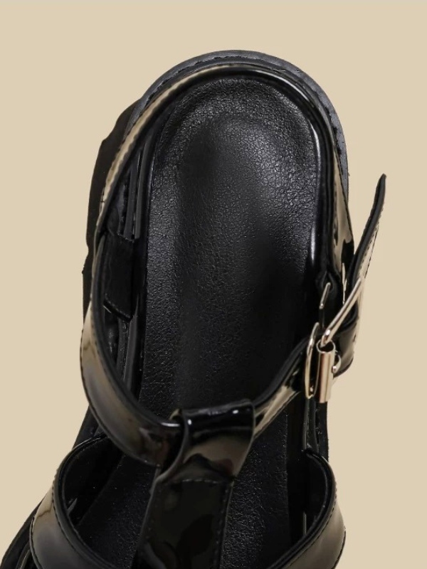 Patent Platform Strap Sandals（〜25.0cm）