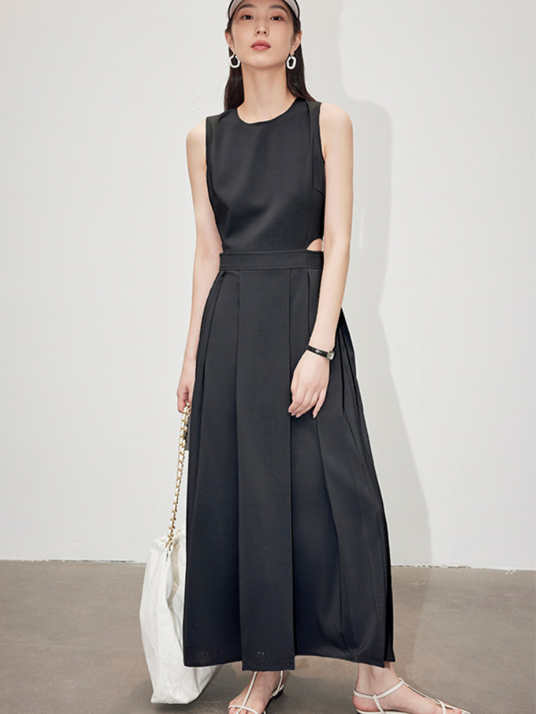 〈Pre Order〉Modern Cutout Maxi Dress