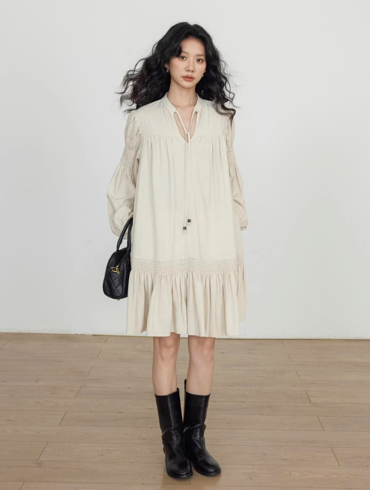 〈Pre order〉Tie-Neck Smocked Sleeve Dress