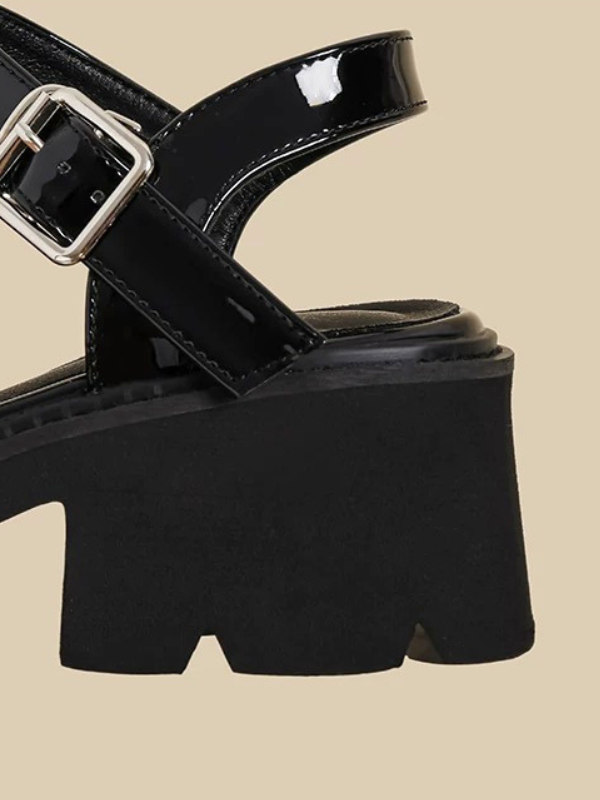 Patent Platform Strap Sandals（〜25.0cm）