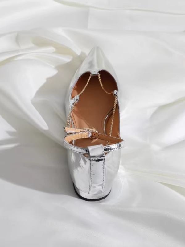 Modern Chain Pointed Flats