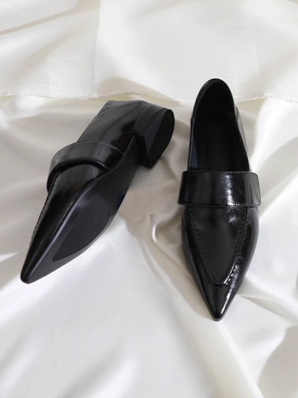 〈Pre Order〉Wide Strap Pointed Loafers