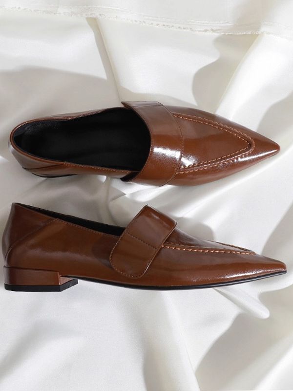 〈Pre Order〉Wide Strap Pointed Loafers