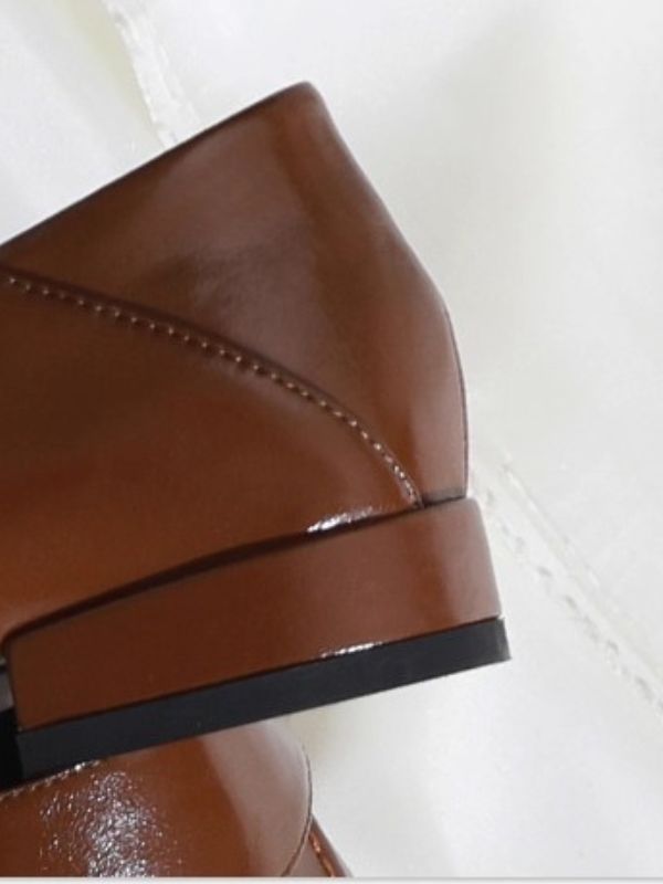 〈Pre Order〉Wide Strap Pointed Loafers