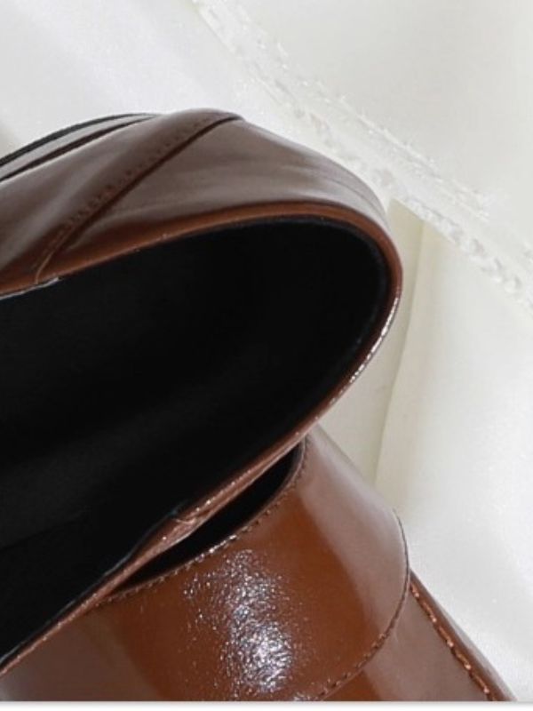 〈Pre Order〉Wide Strap Pointed Loafers
