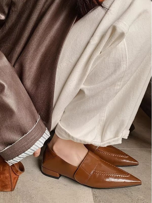 〈Pre Order〉Wide Strap Pointed Loafers
