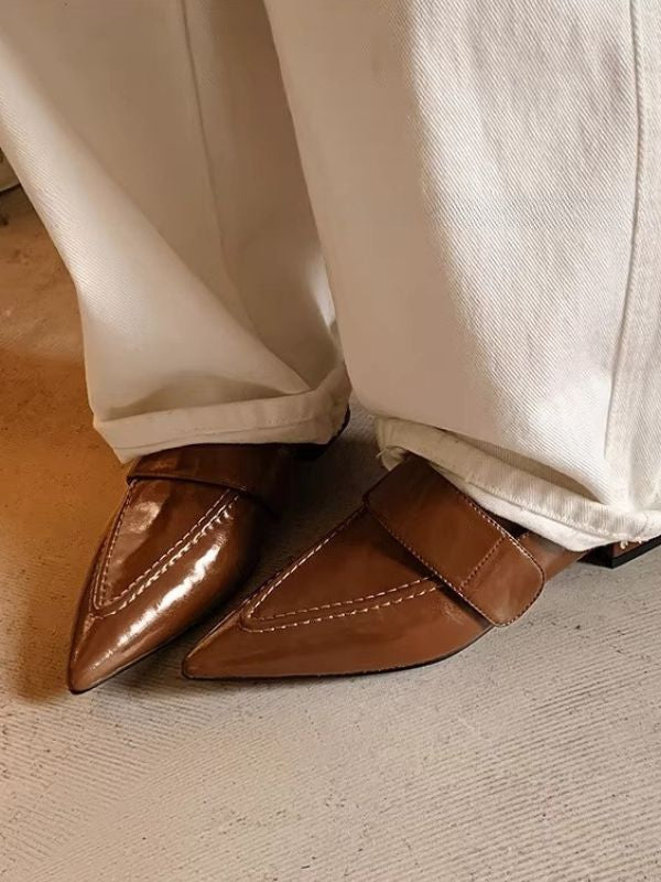 〈Pre Order〉Wide Strap Pointed Loafers